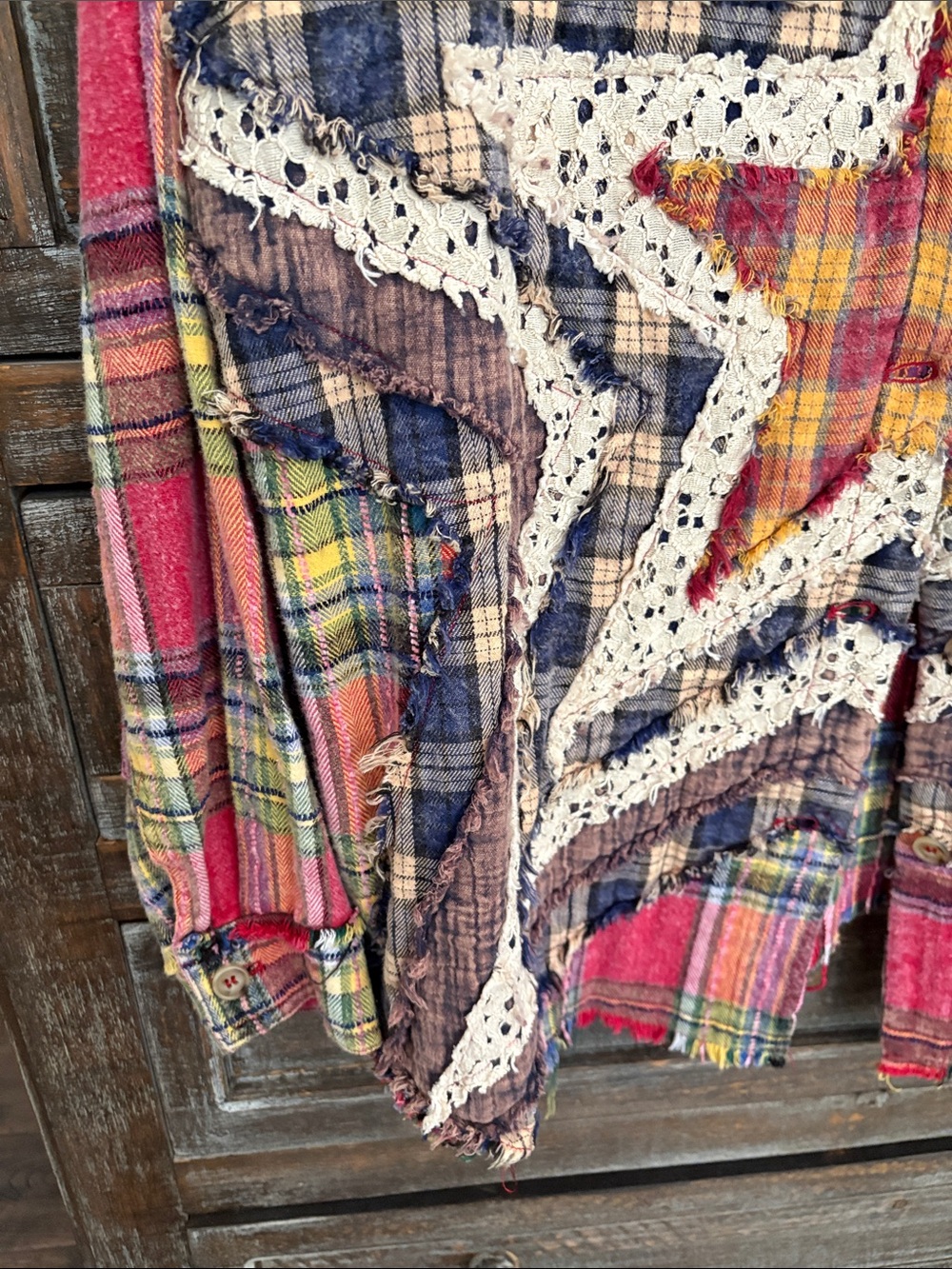 Oli & Hali Multicolor Plaid Button-Down Shirt with Crochet Star - Picture 5 of 8